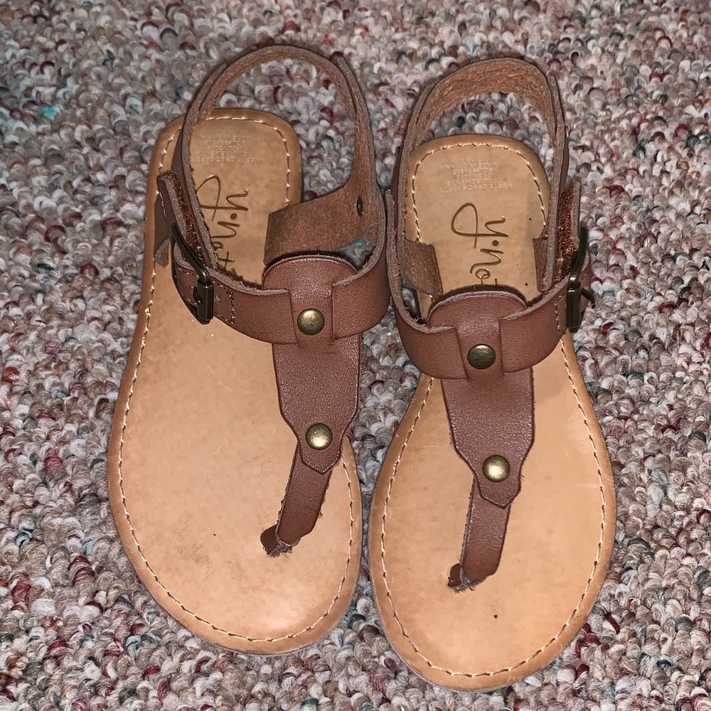 Toddler girls Sandler’s